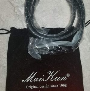 NWOT Mai Kun Belt